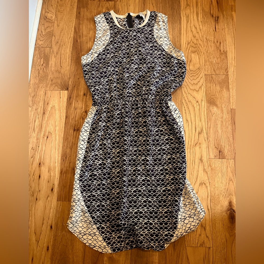 Sea New York Sleeveless Mermaid Scale Navy Cream Dress Size 8